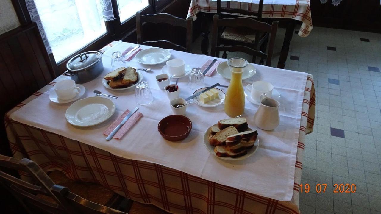 Bed and Breakfast Au Pont de la Ginéze Barjac  Esterno foto