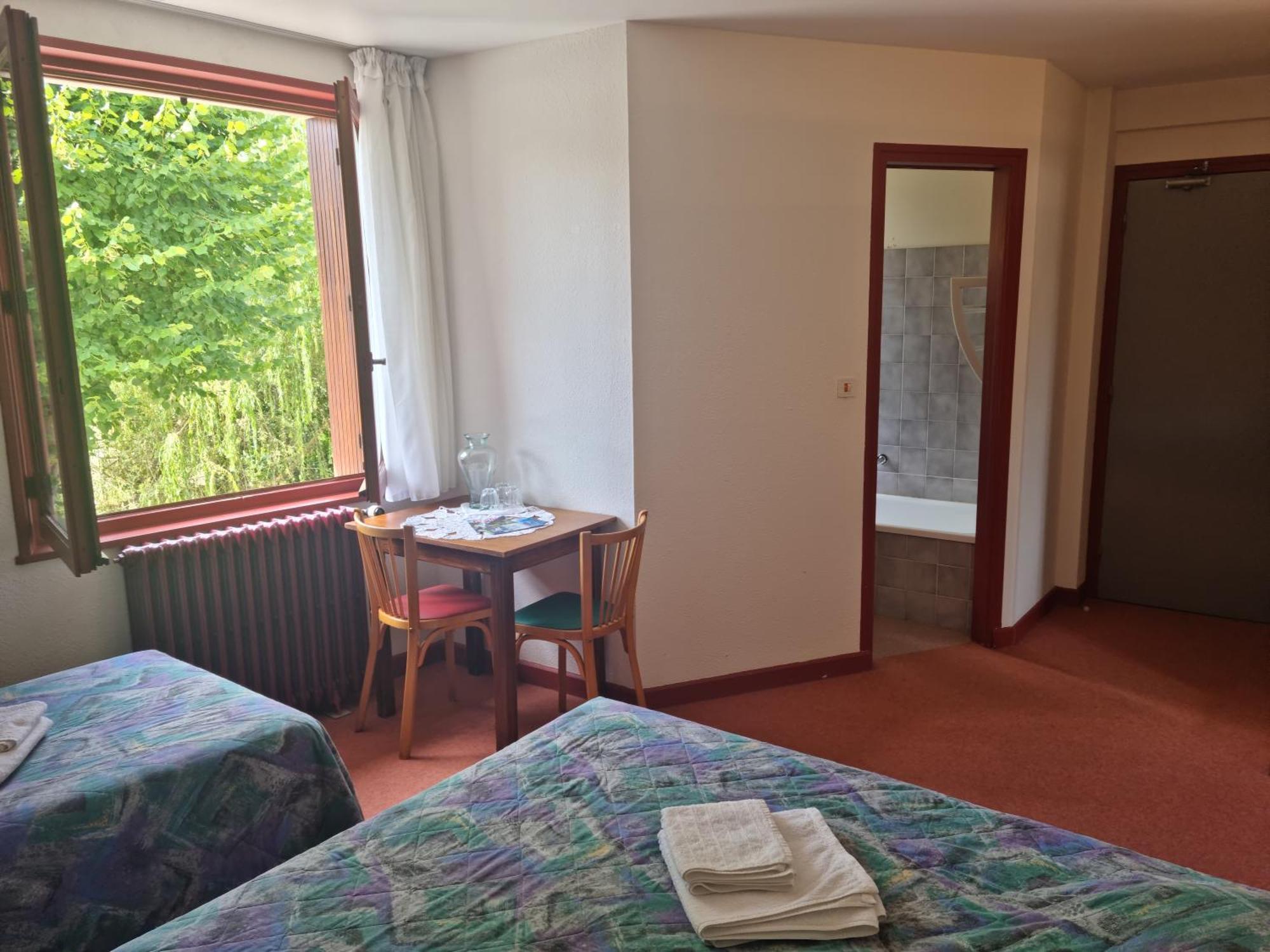 Bed and Breakfast Au Pont de la Ginéze Barjac  Esterno foto